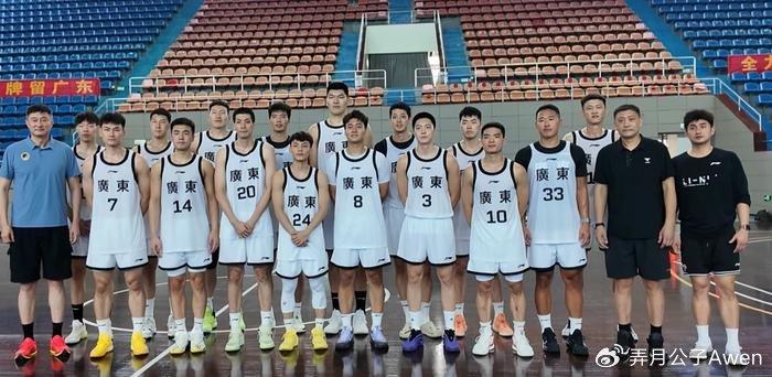 LOL世界赛直播-周琦+胡金秋又怎样？看看广东男篮，四川怒砸上千万冲冠恐成泡影