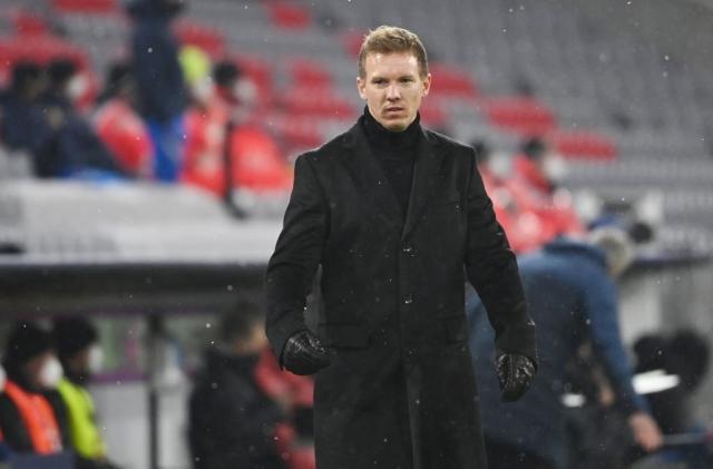 LOL世界赛直播-纳帅：债务负担压垮巴萨 穆勒：巴萨跟不上欧冠强度