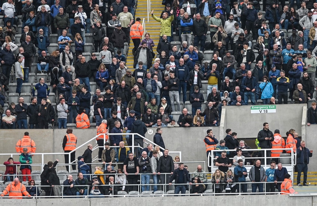 注册赢奖金-热刺球迷团体推迟抗议活动：先支持球队渡过难关，再和管理层算账