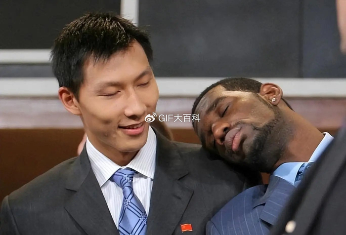 电竞竞猜-易建联真的混不下NBA吗？5年换4队后才发现，答案可能让人意外|布鲁克林篮网队|球员|联盟|篮网|环境_新浪体育_新浪新闻